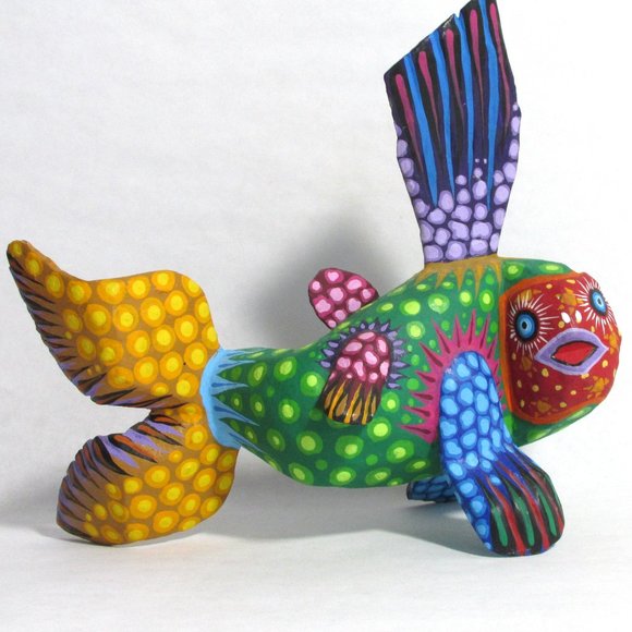 Zeny Fuentes Y Reyna Alebrije Wood Hand Carved/Painted Fish from Oaxaca Mexico - Picture 7 of 15